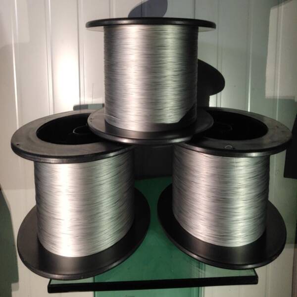 Black oxidized nitinol memory wire for medical and industrial use